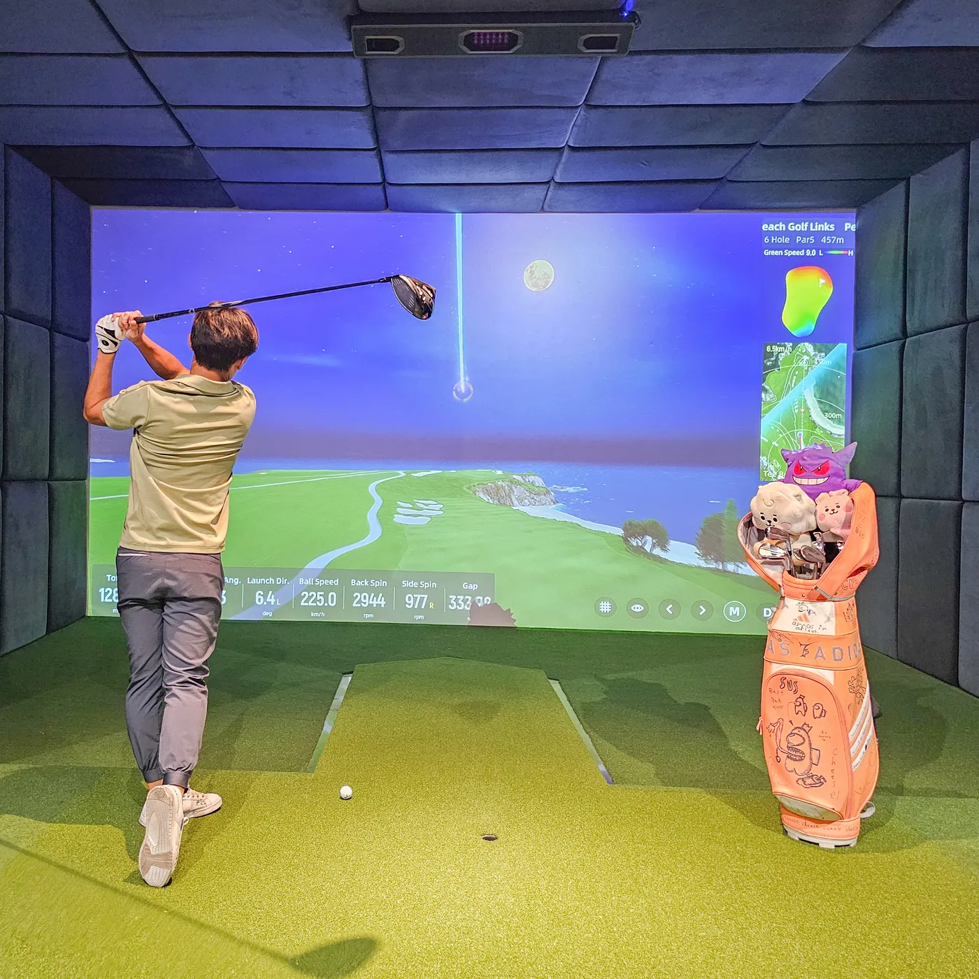 clubFACE 室内高尔夫模拟房